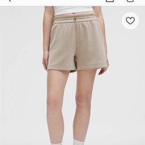 Lululemon Softstreme shorts size 12 color is bone
